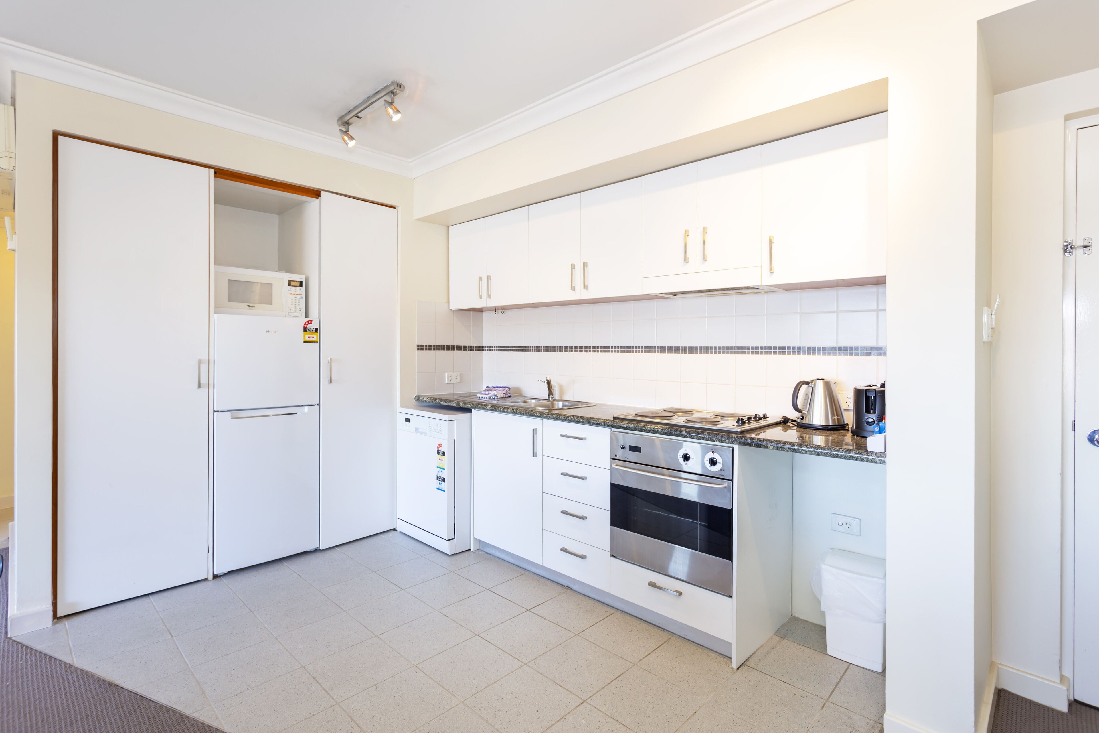 Nesuto Mounts Bay Apartment - Executive Escapes