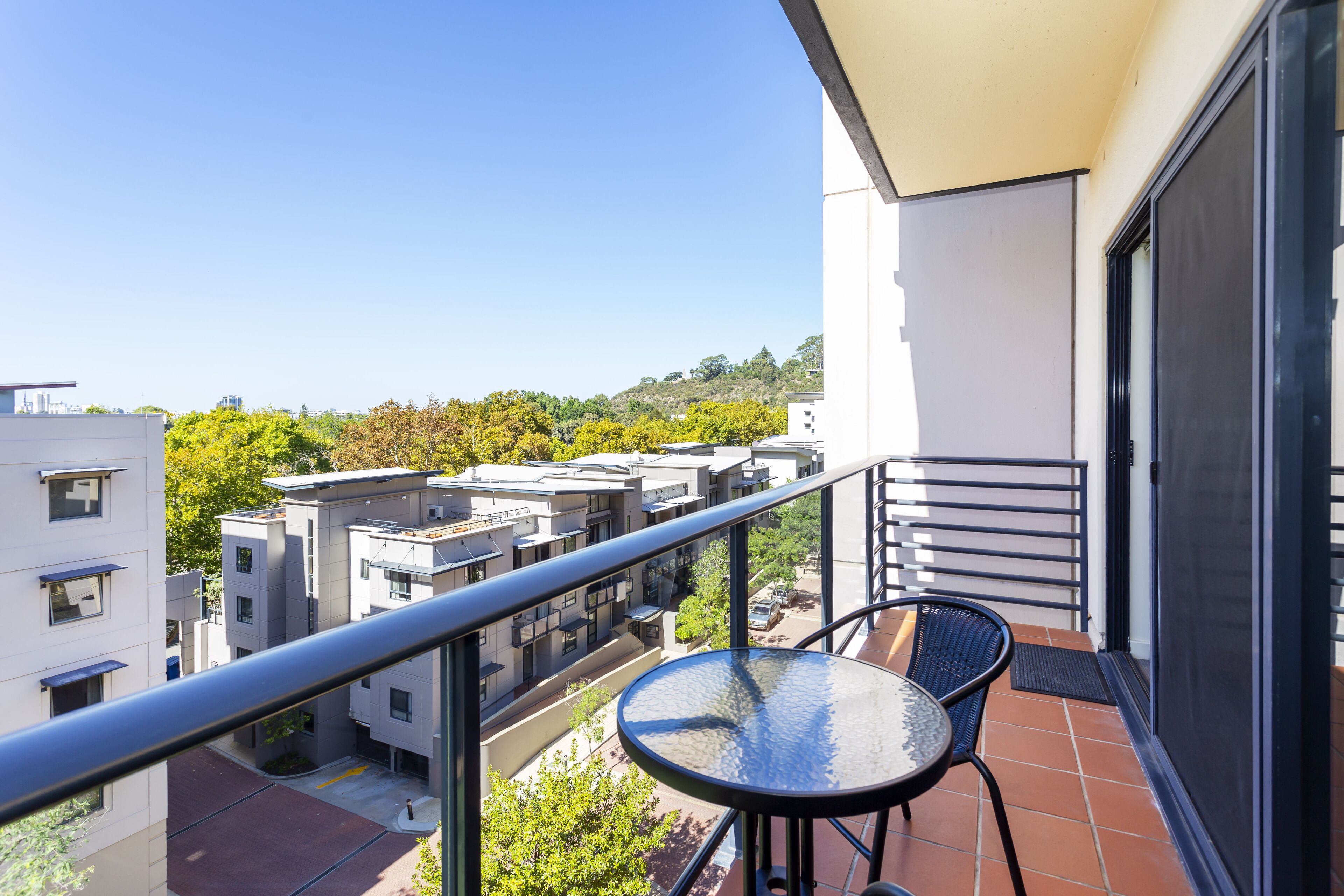 Nesuto Mounts Bay Apartment - Executive Escapes