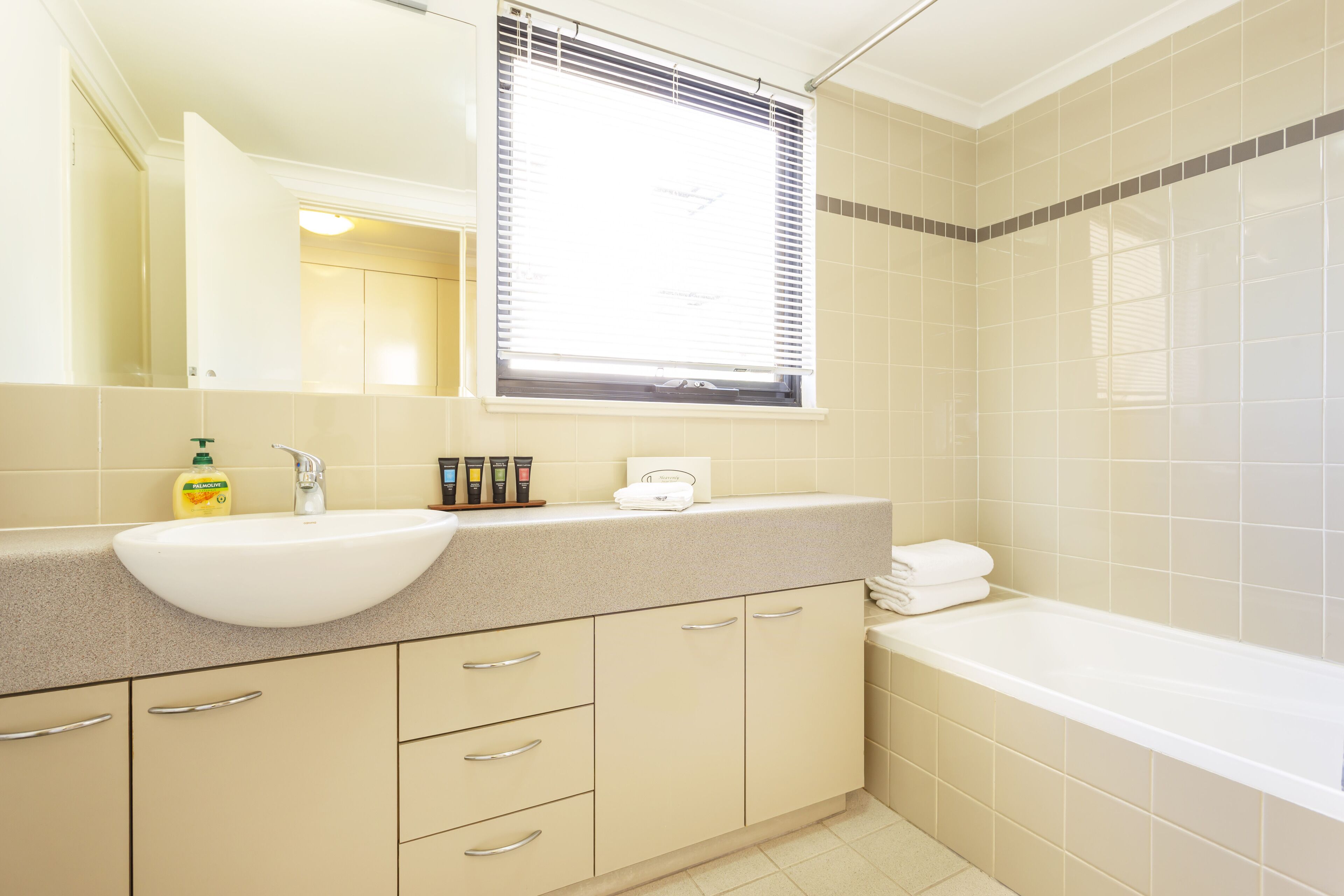 Nesuto Mounts Bay Apartment - Executive Escapes