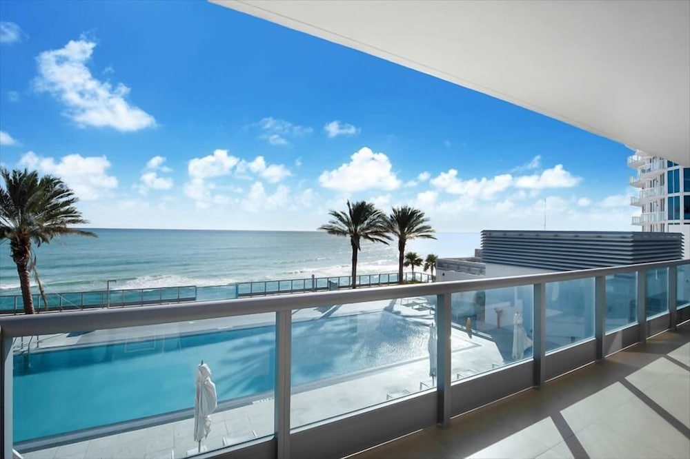 Luxury Condo-Hotel w/ Gorgeous Ocean Views | Pool+ Balcony | Gym
