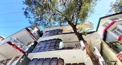 Goroomgo Oak Valley Inn Mall Road Nainital