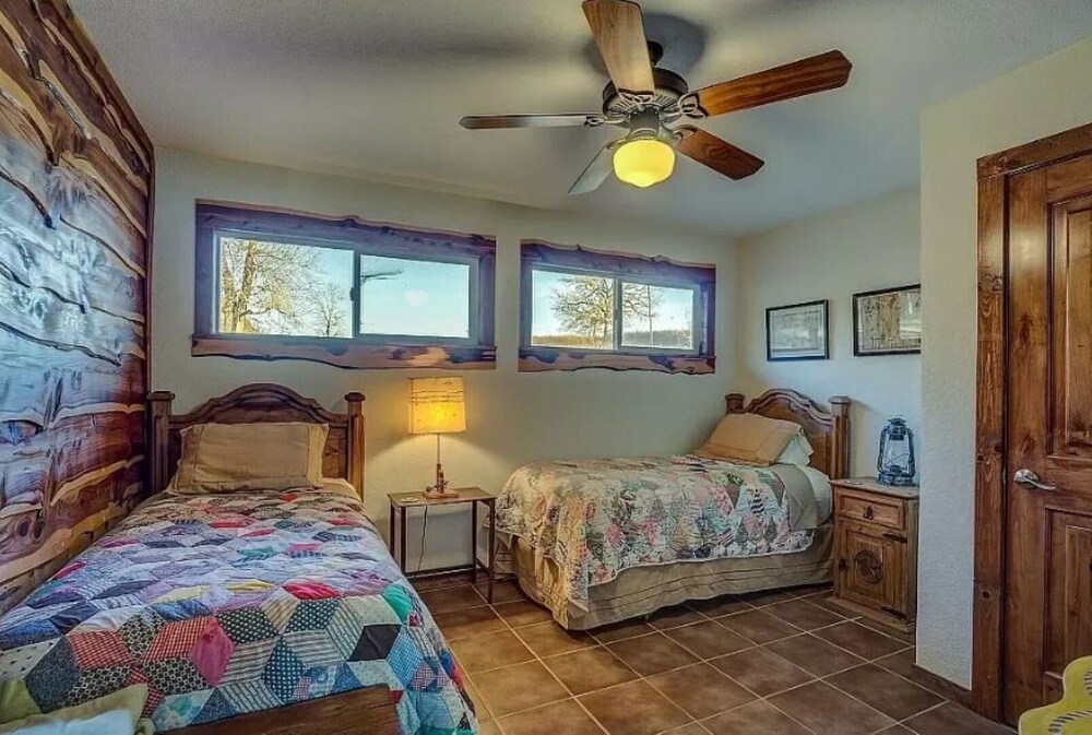 Cantina Lake House Ben Wheeler Vrbo