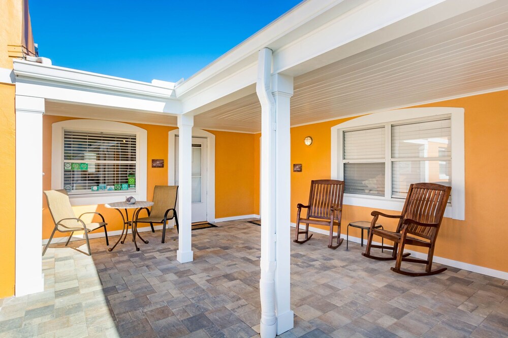 Upham Beach Inn in St. Petersburg Clearwater Best Rates & Deals on