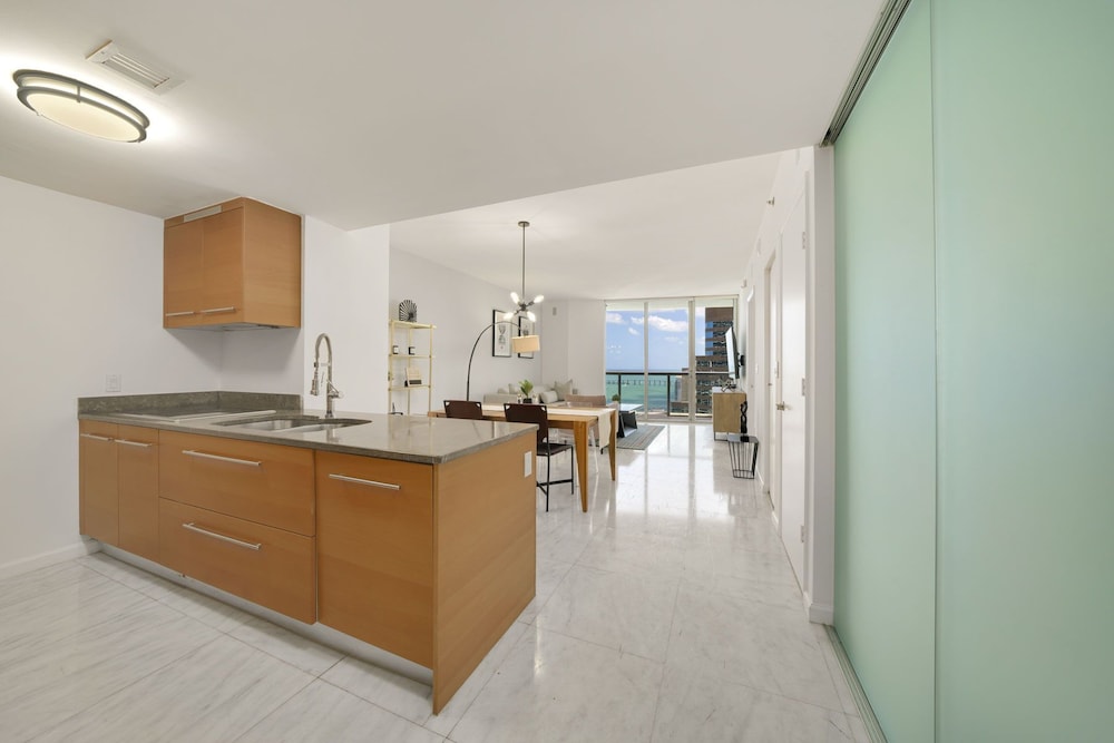 ★ FABULOUS 2BR UNIT | W RESIDENCES ICON BRICKELL ❤️