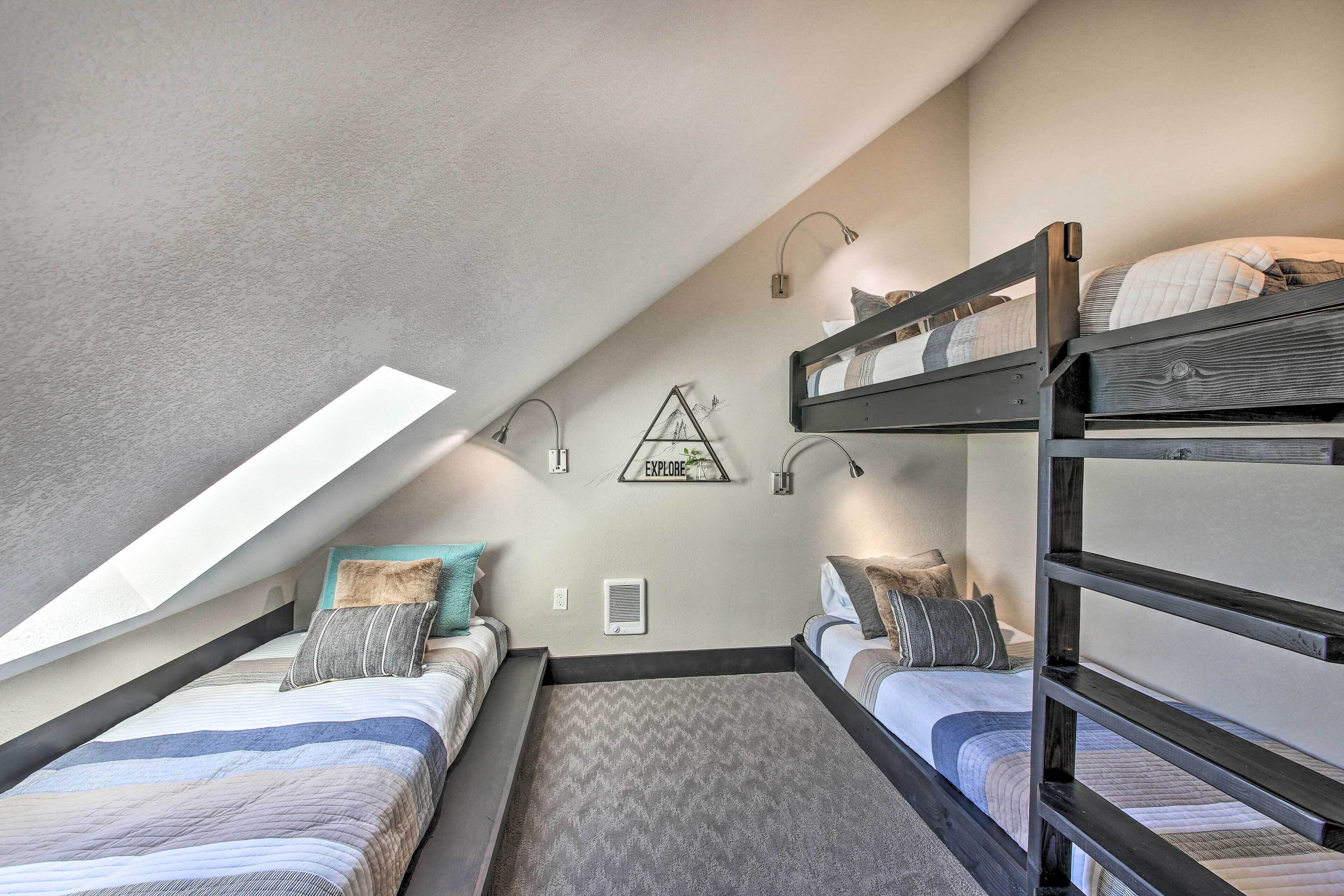 NEW! Schweitzer Mountain Ski-In, Ski-Out Getaway! in Sandpoint, United States