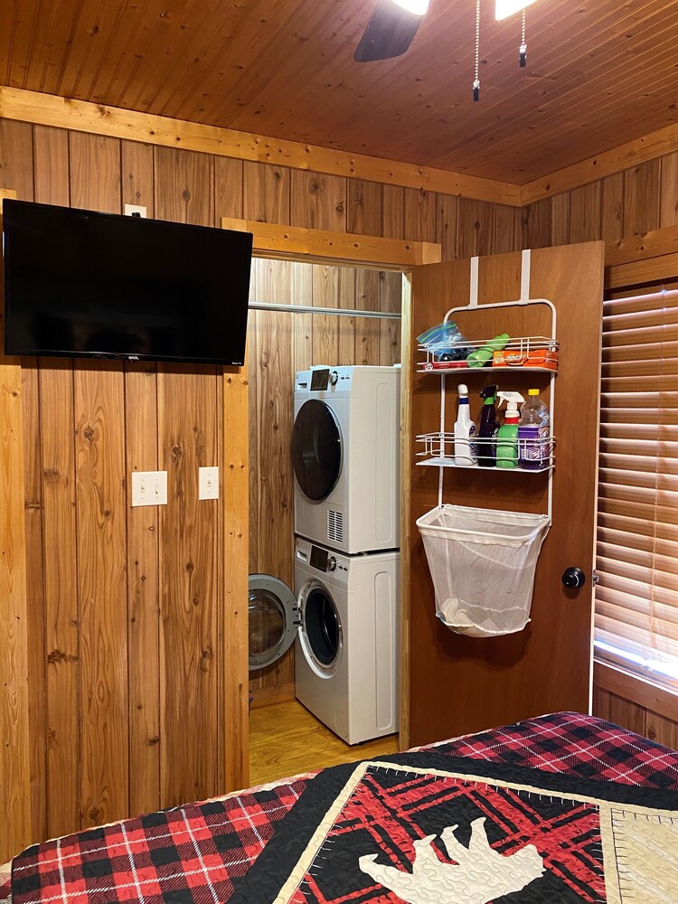 Rustic Cabin near Sardis Lake Boat Ramp Deals & Reviews (Batesville