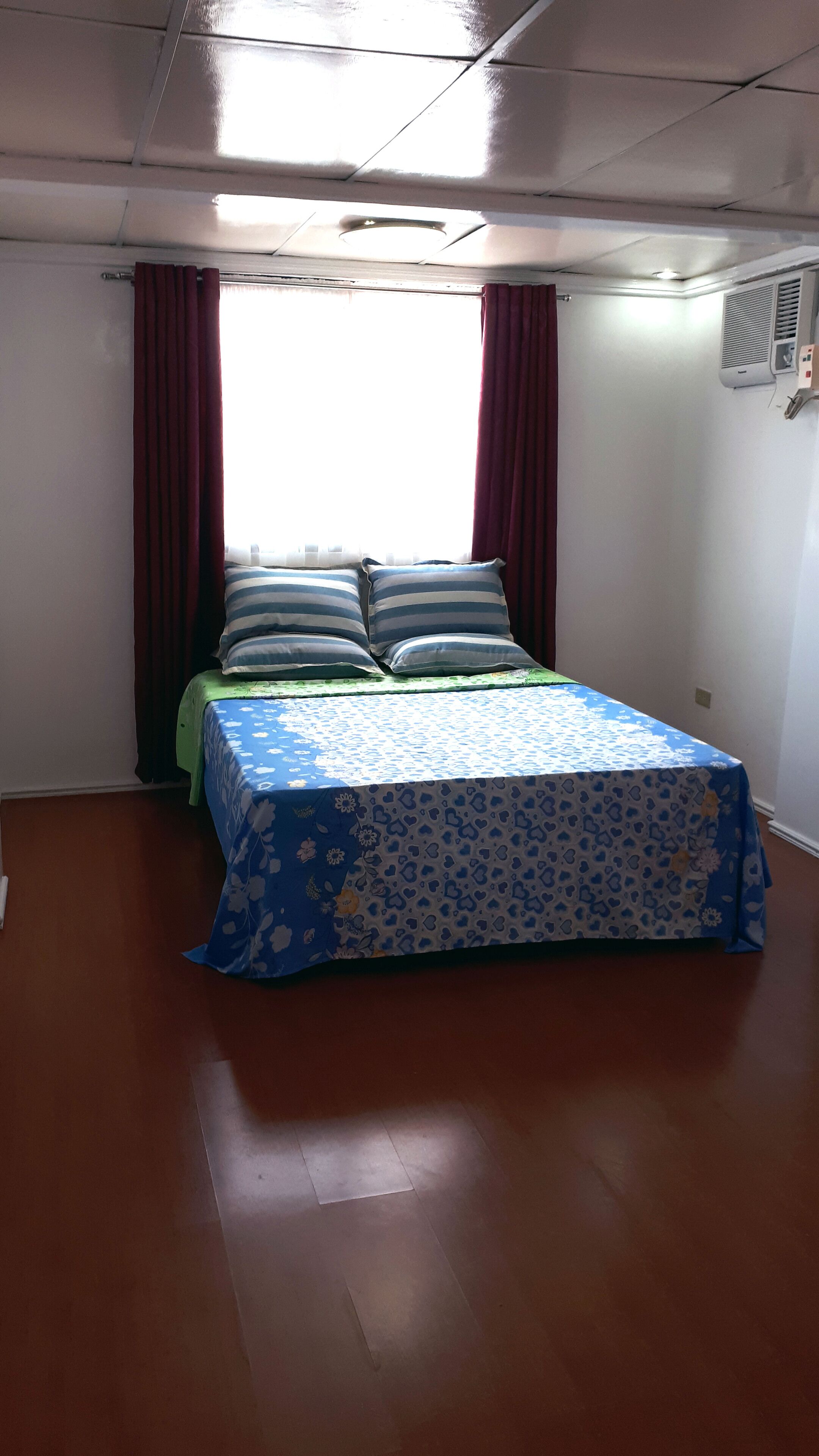 Full a/c, huge patio, 5 cars parking space, and within the heart of the city. in General Santos, Philippines