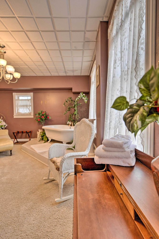 PetFriendly Apt 2 Blocks to Riverside Park! Yankton Vrbo