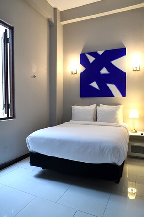 Standard Room | Individually decorated, individually furnished, desk, laptop workspace