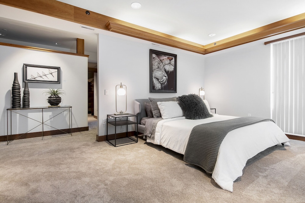 Luxury Downtown Fayetteville Condo "5 West" with Elevator, Patio, and