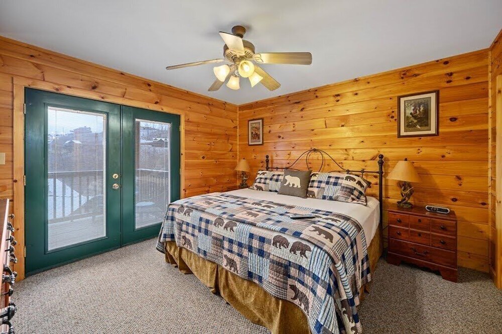 Hilltop Hideout❤️: 2 Mins from Gatlinburg Parkway