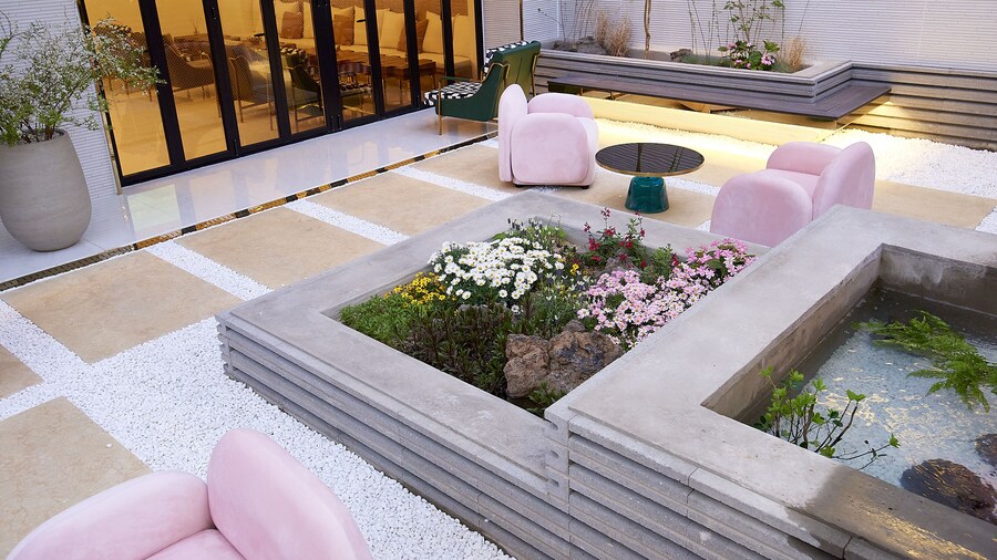 Den Basta Signature Hotel