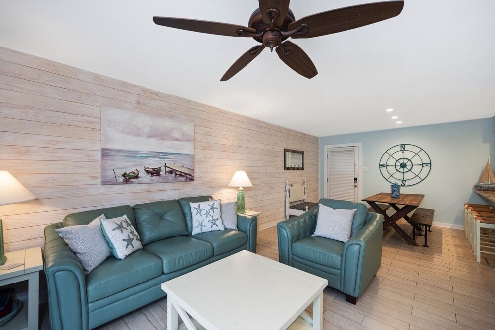 Sundazed ~ *2/2* Family-Friendly Beachside Condo