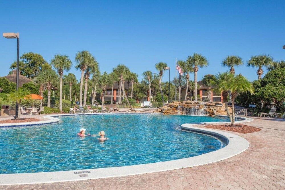 Spacious Unit, Near Washington Oaks State Park Beach, Onsite Pool