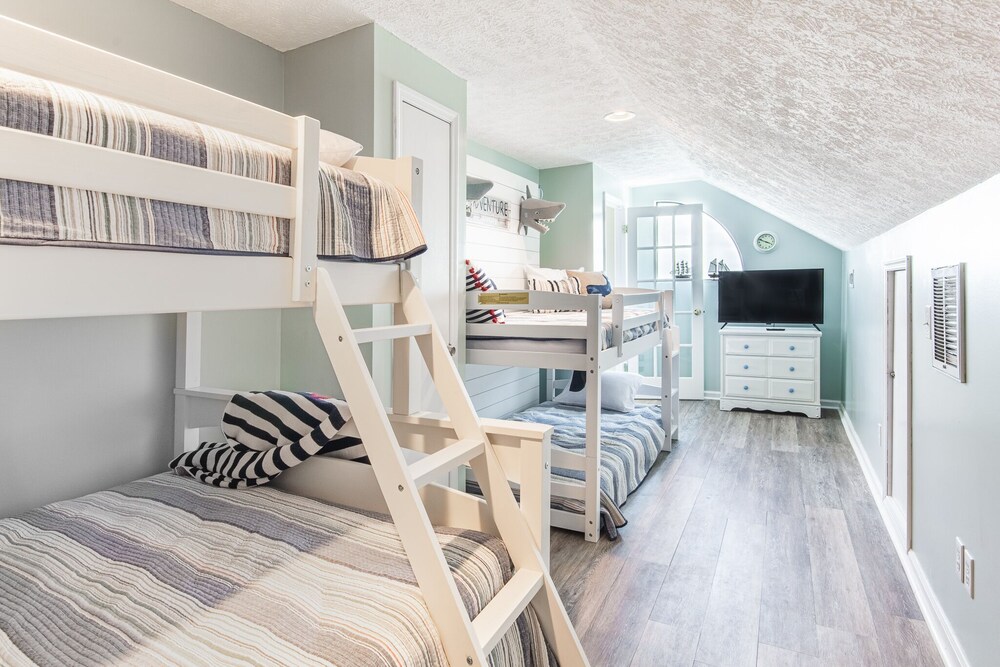 "Family Therapy" Dune Duplex Pet Friendly w/ Private Pool, 4 Bedrooms