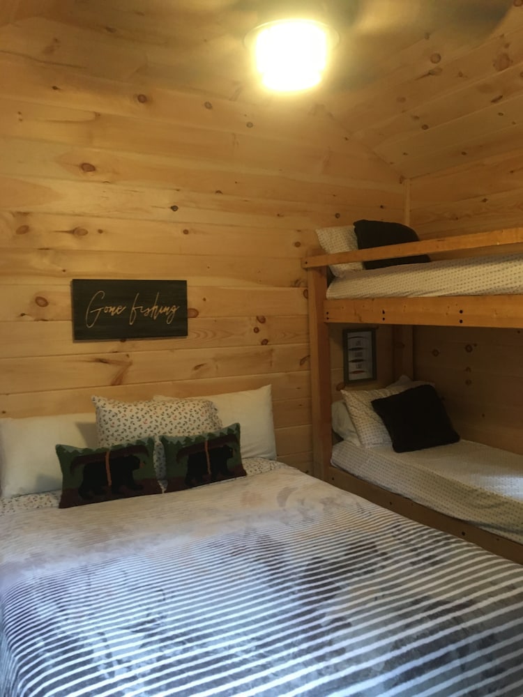 Beautiful Island Vacation Spot On Lake Winnipesaukee BOAT NEEDED