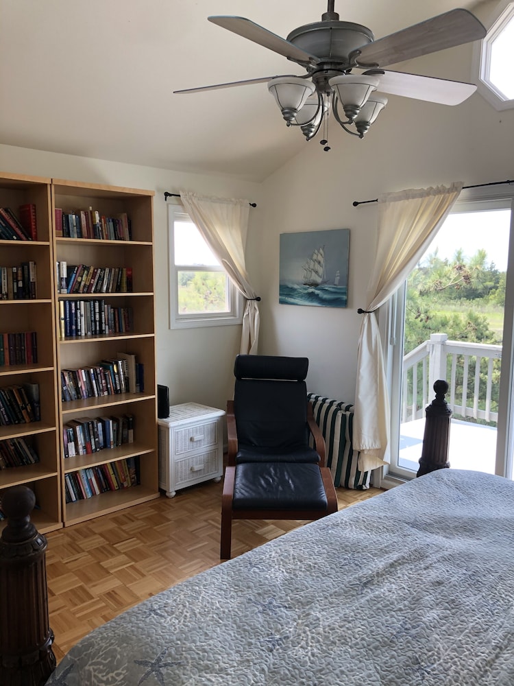 Dog Friendly Home, Views of the Delaware Bay & Prime Hook National