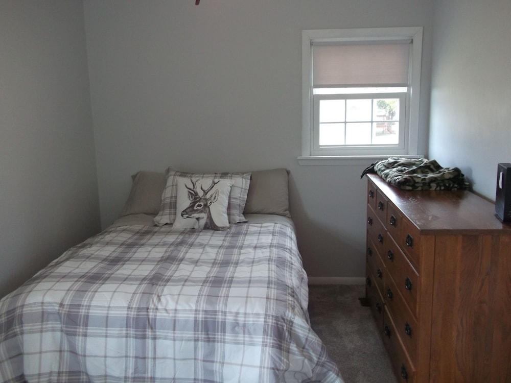 " UTV, ATV and Snowmobilers Dream"! Iron River Vrbo