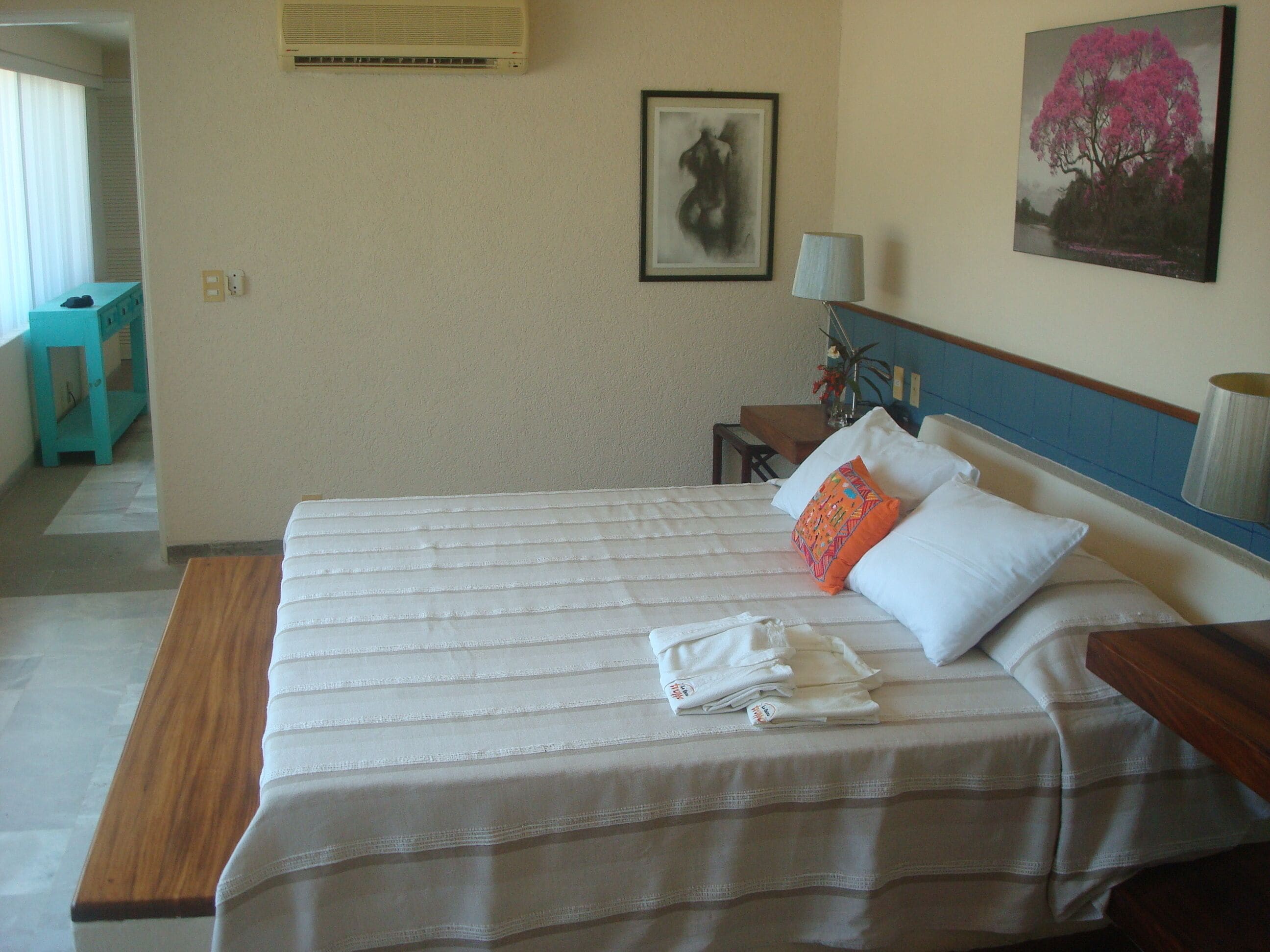 Blue Flag Certified Beach, Golf, Sports, Dining and Romantic Relax in Ixtapa, Mexico