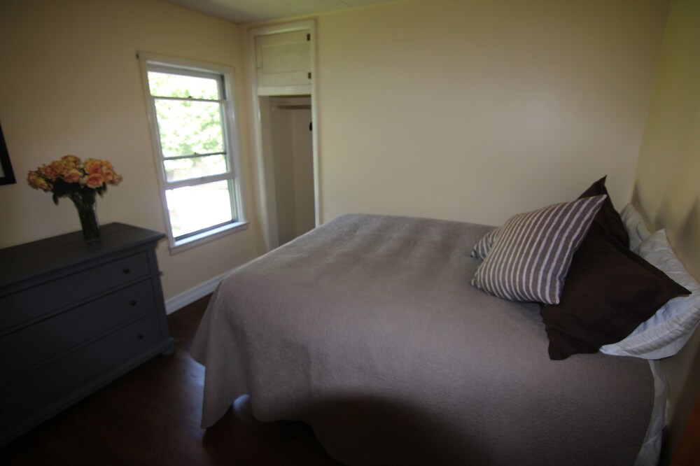 Garden Creek Retreat Remodeled Home with Luxury Furnishings Challis