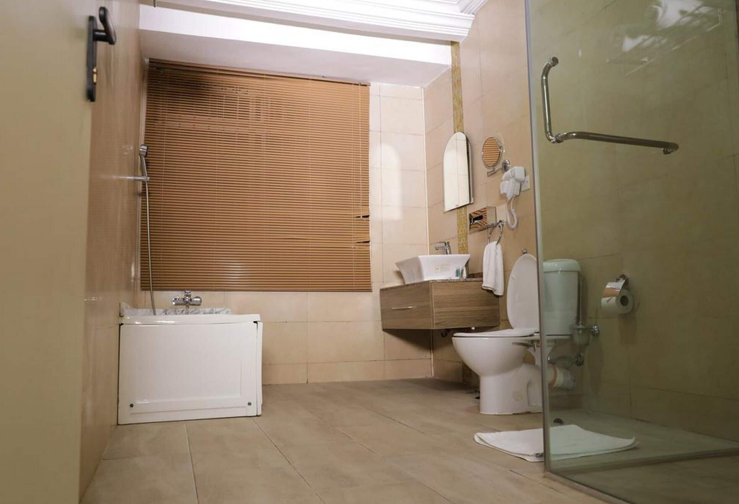 Heritage Continental Hotel 3bd Apartment in Akure, Nigeria