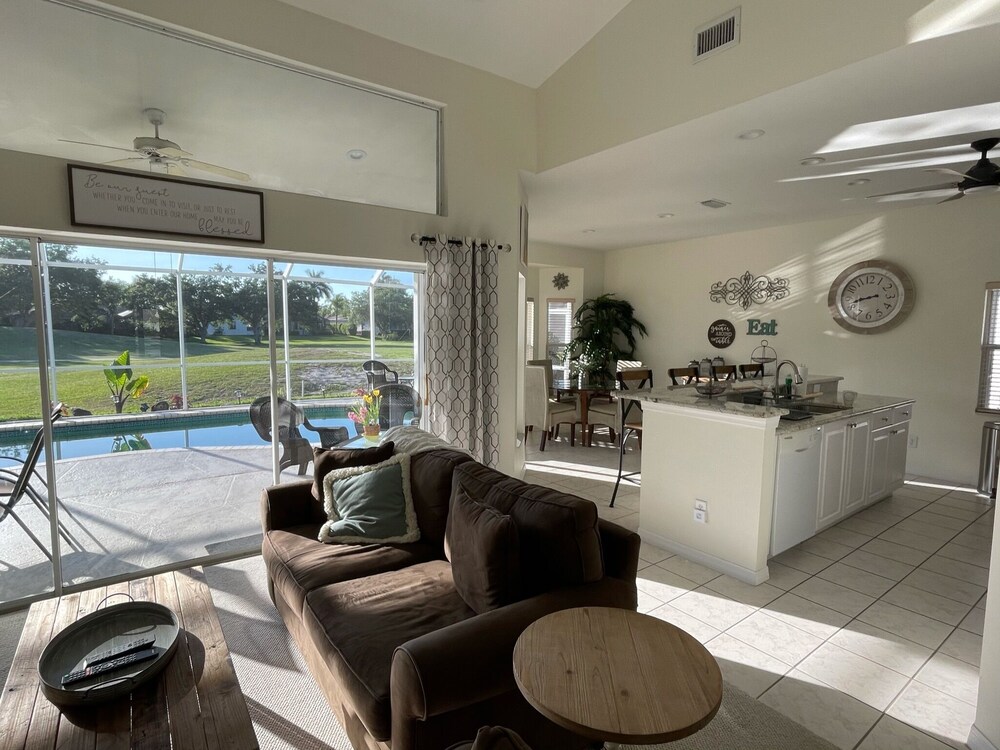 Lely Resort Home with NEW heated salt water pool and PLAYERS CLUB