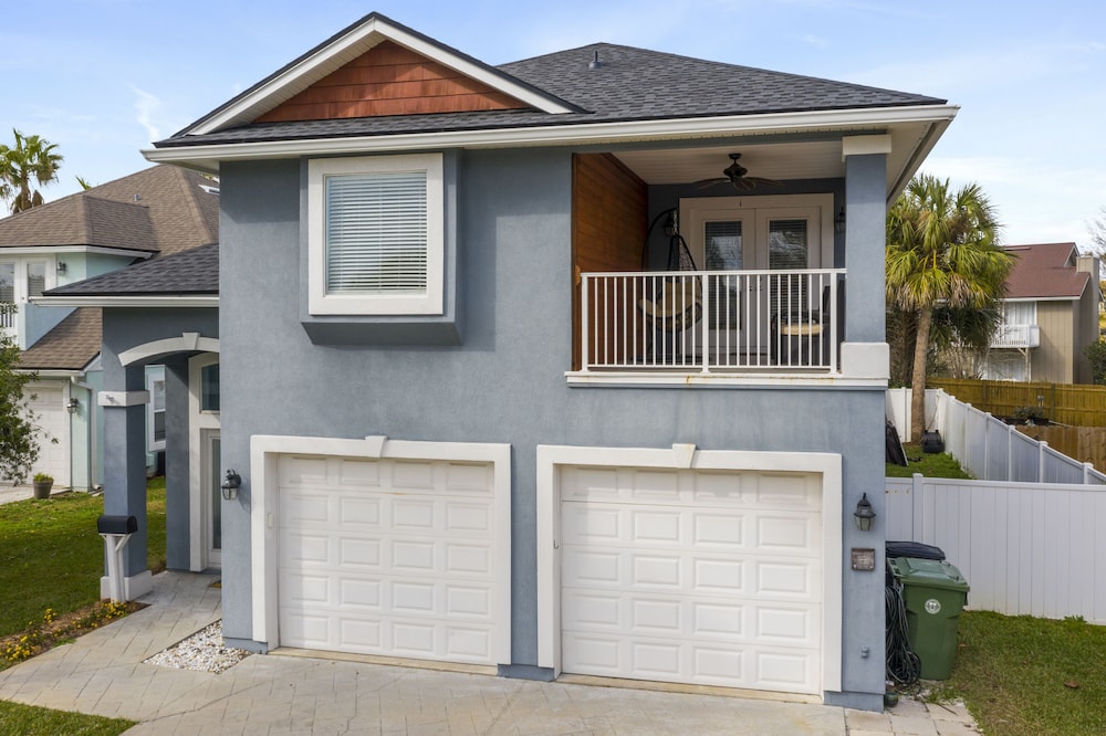 Jax Beach Bungalow+Hot Tub Swim Spa+Beach Access