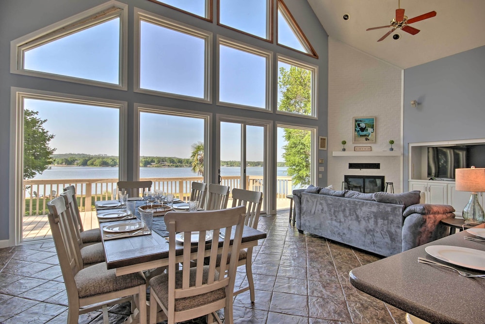 Impeccable Home w/ Dock & Pool on Lake Wateree! Kershaw County Vrbo