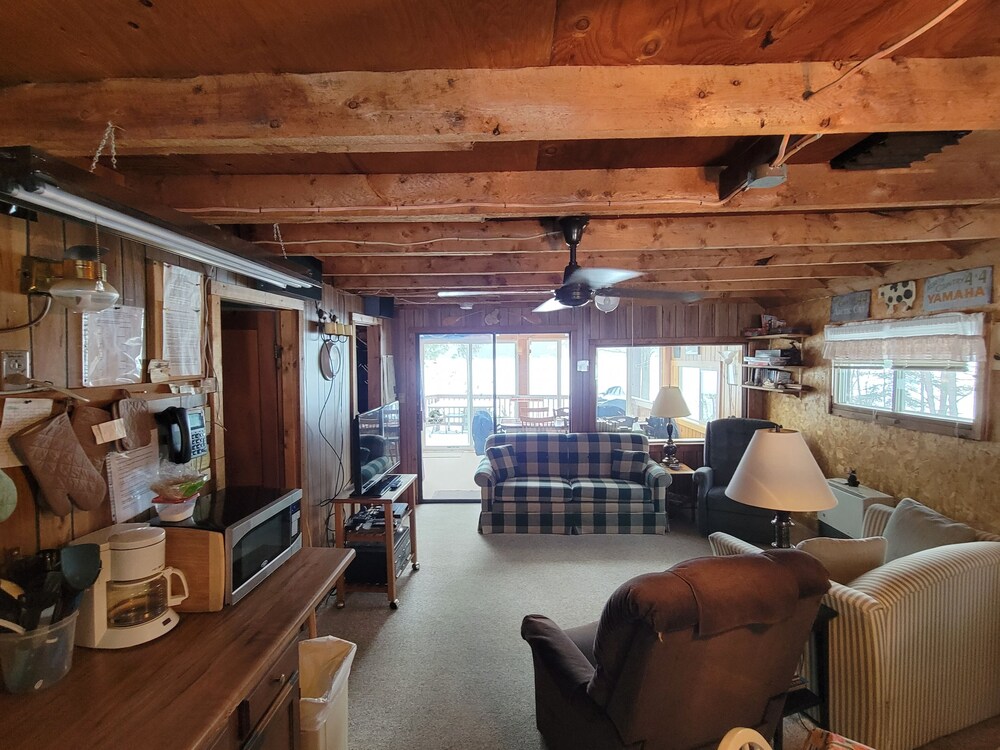 Rustic cabin at Cricket Cove on Maidstone Lake, Vermont, Room Prices