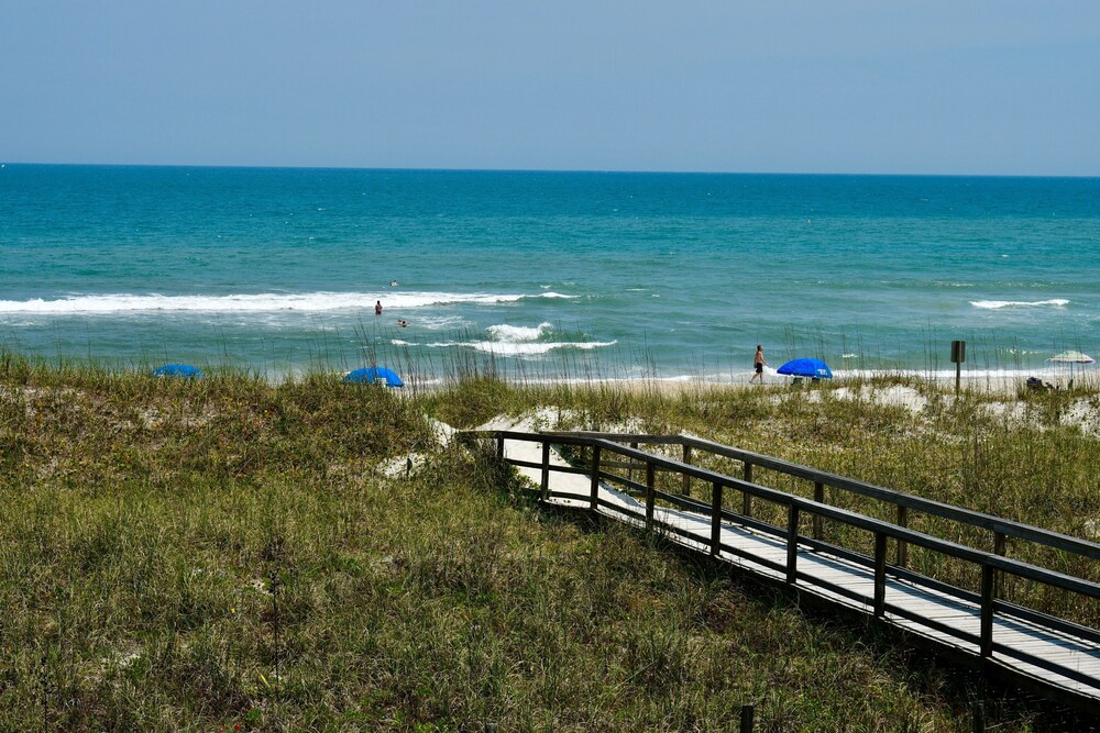 Oceanfront 2BR 2Bath condo with private beach access, close to everything!