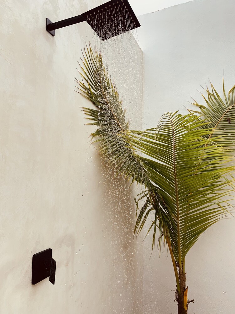 MADRE Holbox Apartments & Suites