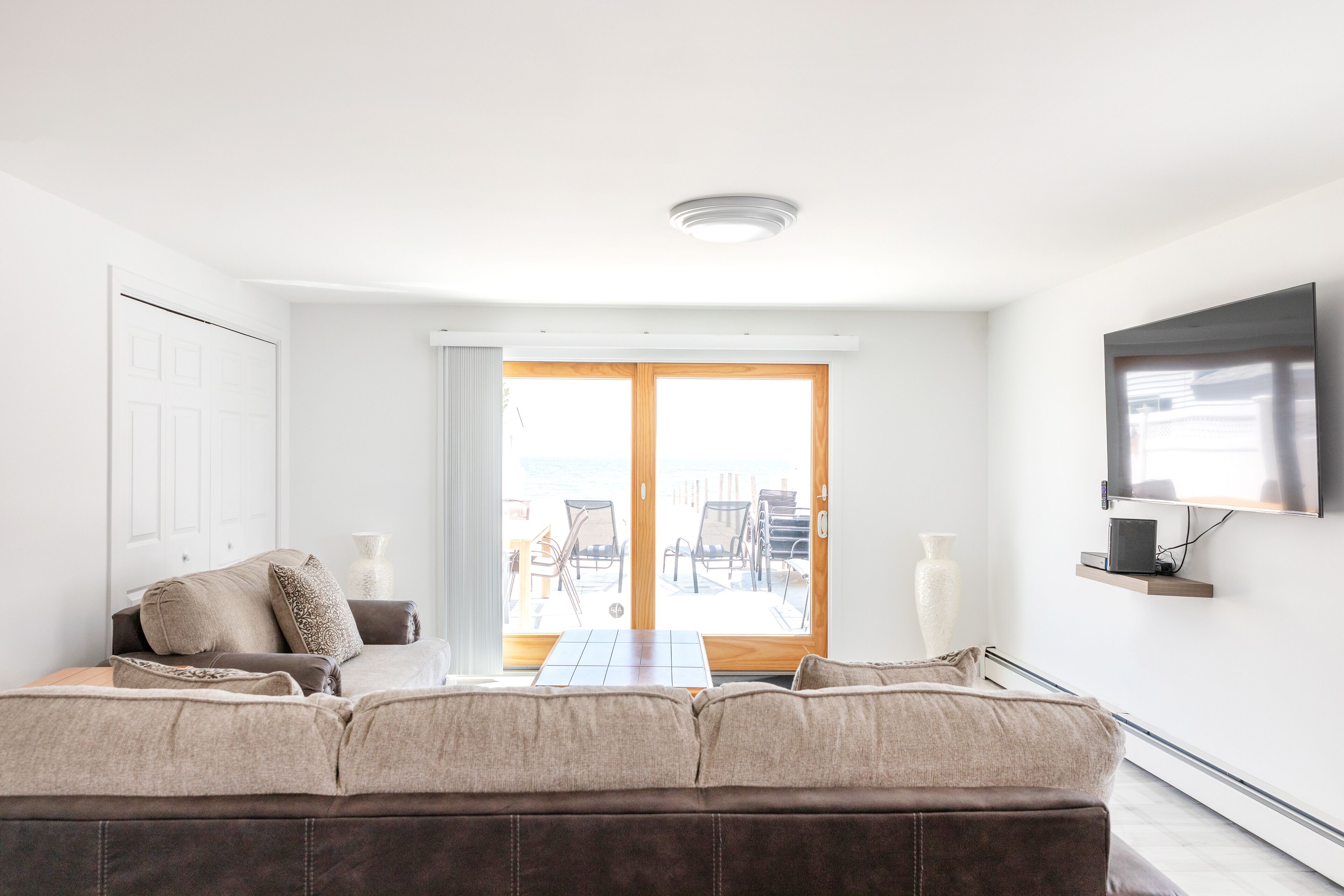 PRIVATE BEACH: ROYAL OCEANVIEW CASTLE @ CLINTON W/ 2 FULL & 4 QUEENS in Old Saybrook, United States