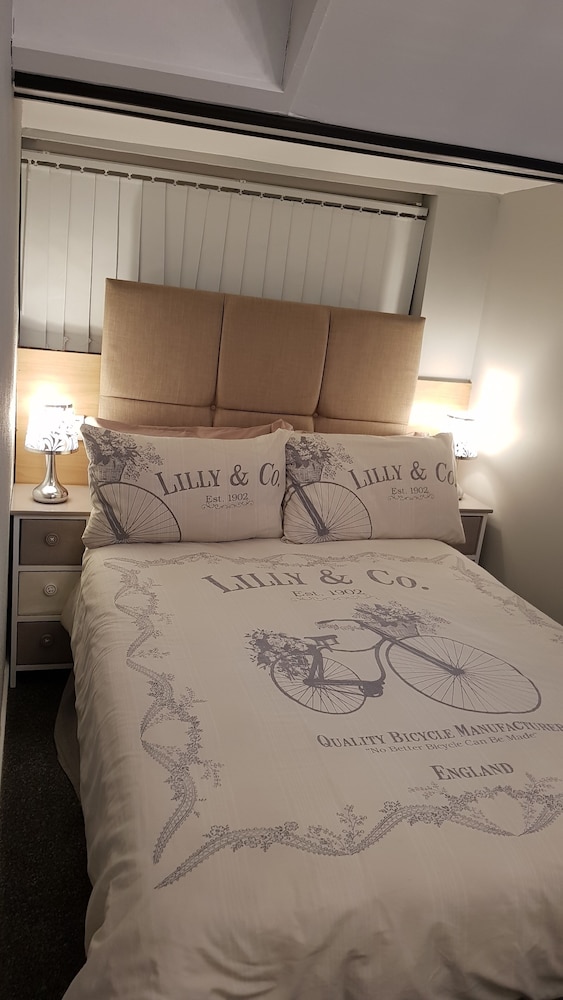 Impeccable 2-bed Apartment in Blackpool