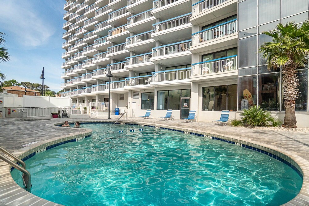 BEACH THEMED 1bd on CABANA ROW in Myrtle Beach