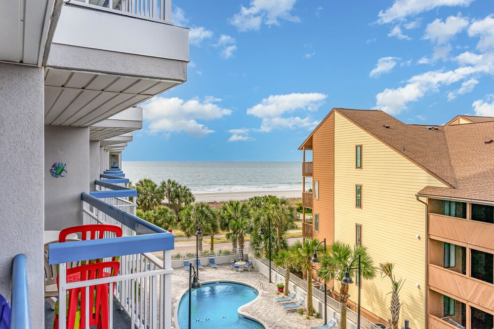 BEACH THEMED 1bd on CABANA ROW in Myrtle Beach