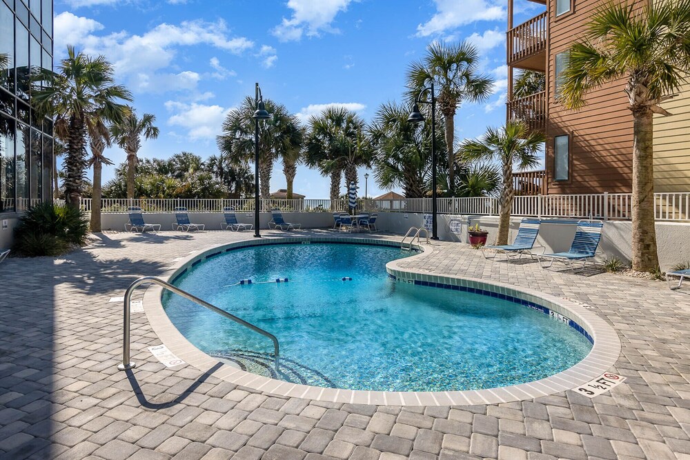 BEACH THEMED 1bd on CABANA ROW in Myrtle Beach