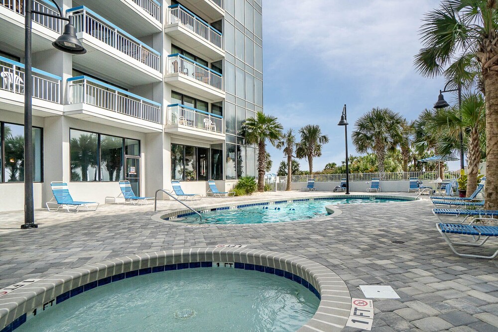 BEACH THEMED 1bd on CABANA ROW in Myrtle Beach