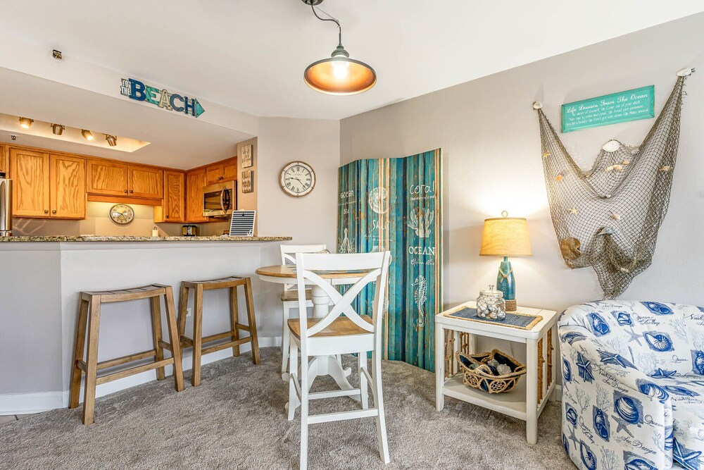 BEACH THEMED 1bd on CABANA ROW in Myrtle Beach