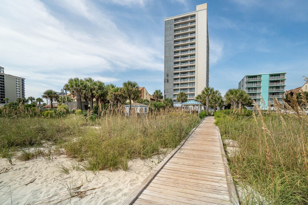 BEACH THEMED 1bd on CABANA ROW in Myrtle Beach