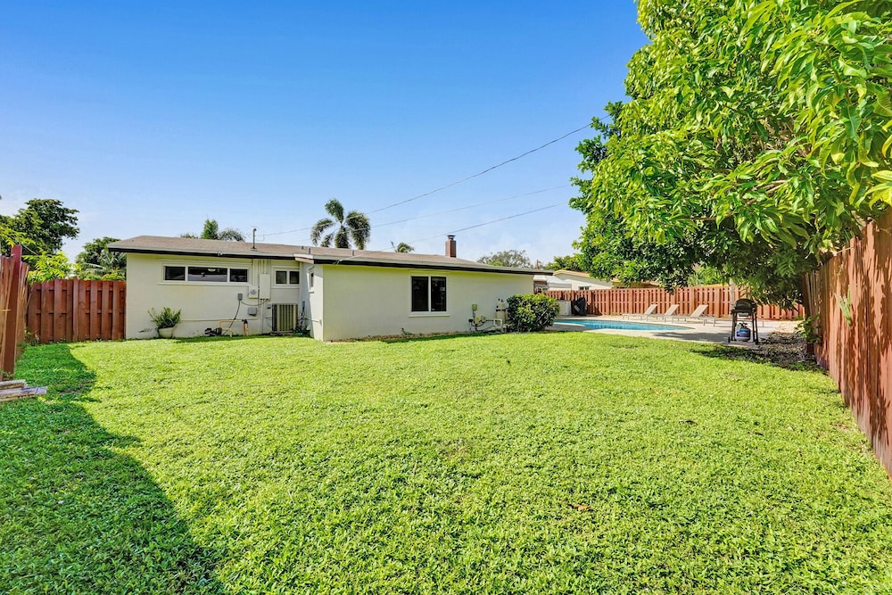 Casa Lani 🌅 Charming Stylish Modern Fort Lauderdale Suburban Home w/ HEATED Pool