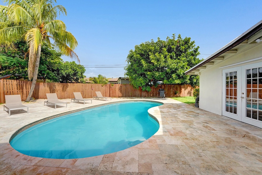 Casa Lani 🌅 Charming Stylish Modern Fort Lauderdale Suburban Home w/ HEATED Pool