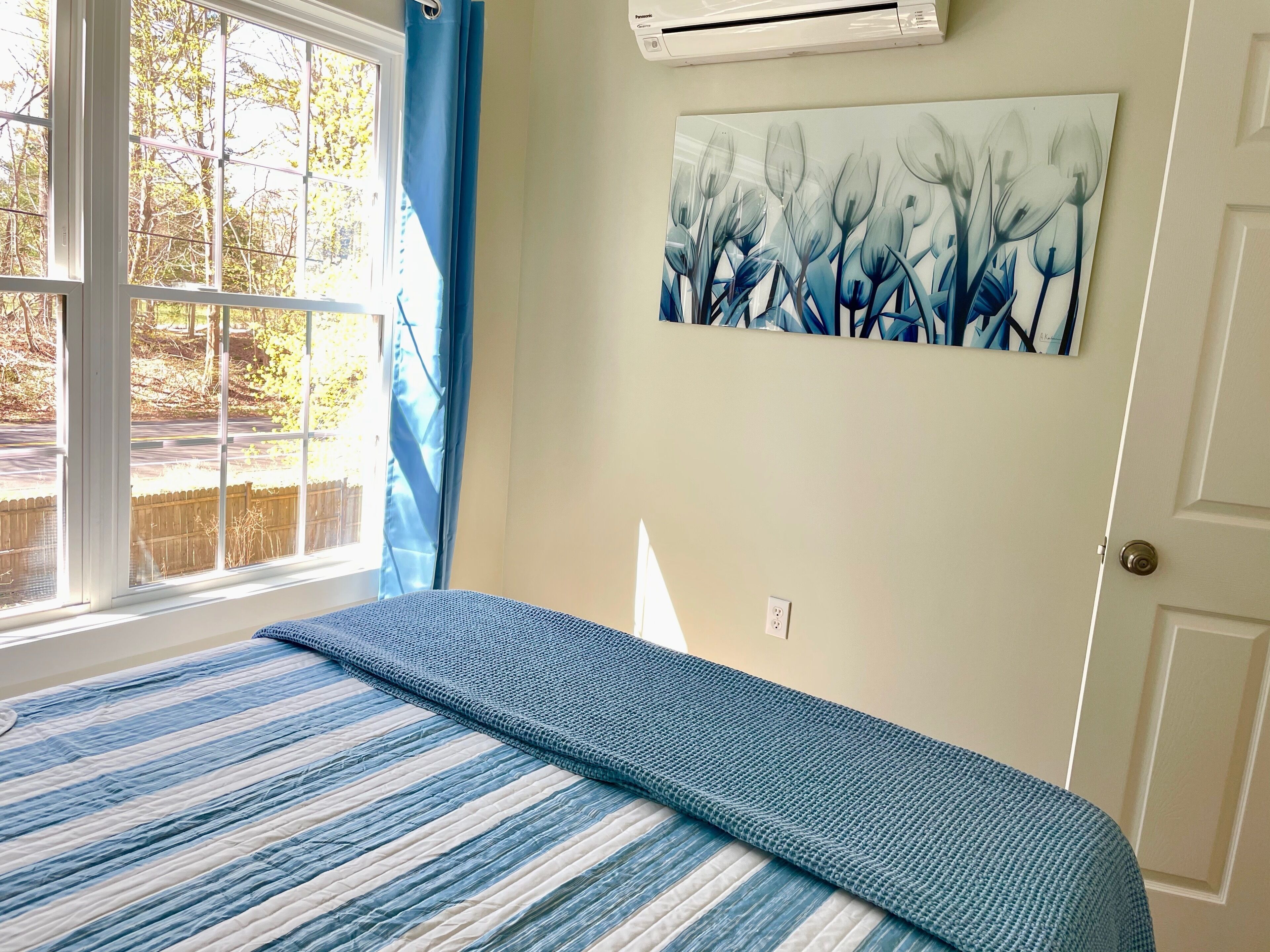 Newly Renovated Carriage House Near Town & Beaches! in Old Saybrook, United States