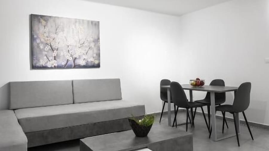 Consul Apartment Nilie Hospitality MGMT