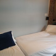 Hotels Near Yankee Stadium In New York Find Hotel Deals Closest To Yankee Stadium Travelocity