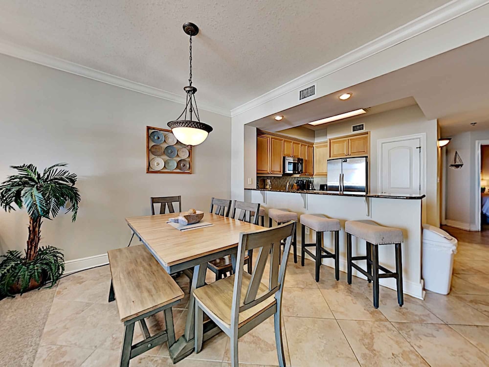 Spectacular Views | Free Seasonal Beach Service & Resort-Style Amenities