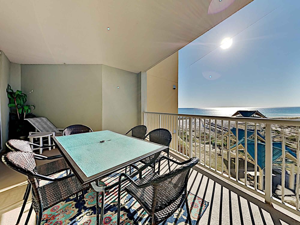 Spectacular Views | Free Seasonal Beach Service & Resort-Style Amenities