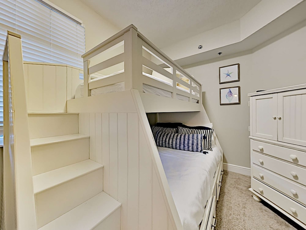 Spectacular Views | Free Seasonal Beach Service & Resort-Style Amenities