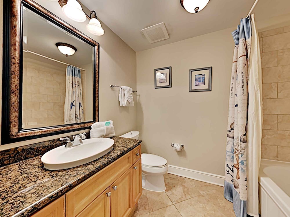 Spectacular Views | Free Seasonal Beach Service & Resort-Style Amenities