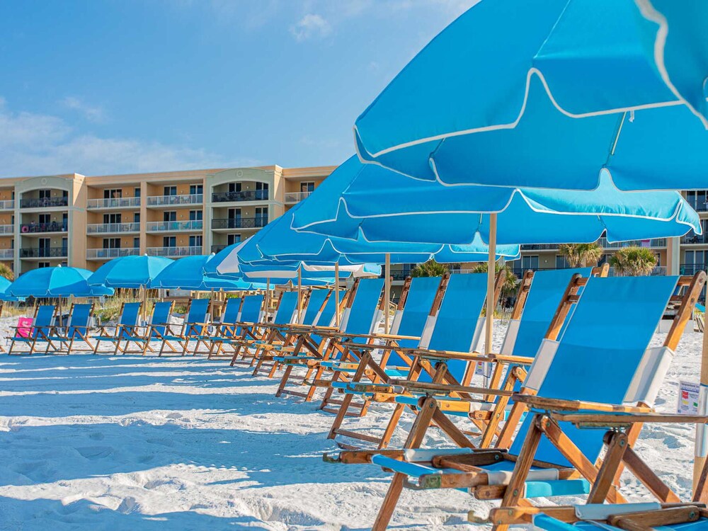 Spectacular Views | Free Seasonal Beach Service & Resort-Style Amenities