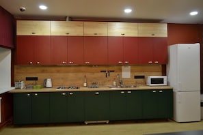 Fridge, microwave